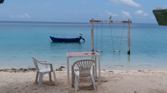 Maldive - Colazione e pranzo sulla spiaggia