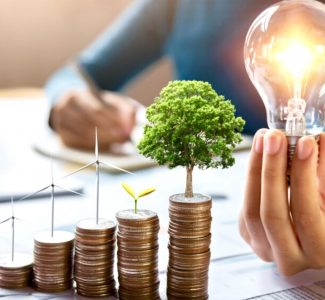 Foto Turismo: nel 2023 pieno recupero, ma gli albergatori tremano per l’aumento dei costi