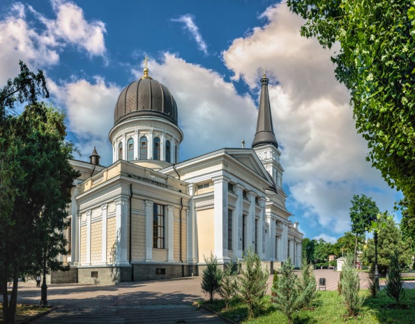 Colpita cattedrale ad Odessa