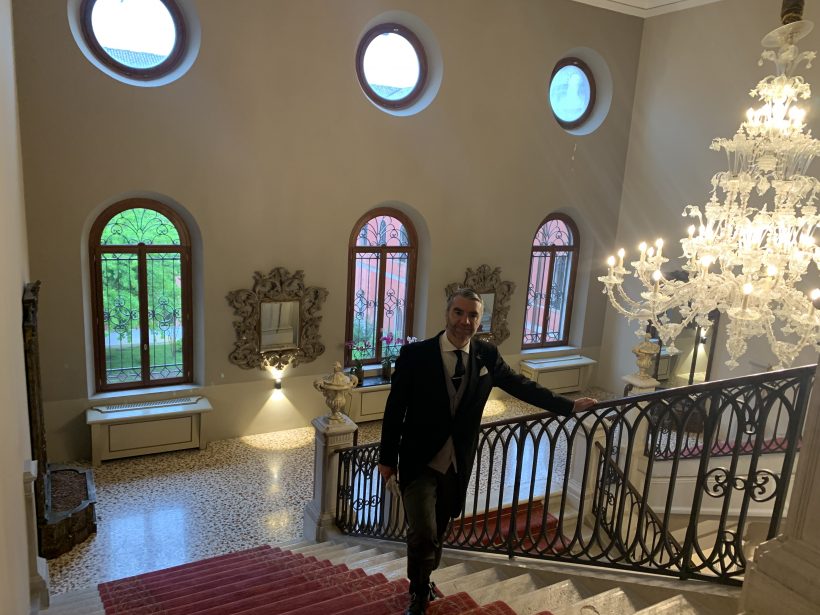 Scuola Maggiordomi Professionisti Corso Butler di Lusso