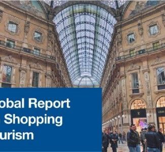 Foto Turismo e shopping: due “illustri sconosciuti” con tante cose in comune